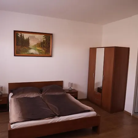 L-house