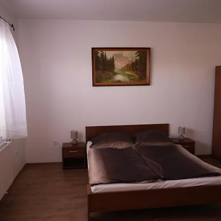 L-house Štúrovo